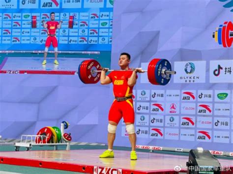 亚洲举重锦标赛：杨哲抓举200公斤破世界纪录_荔枝网新闻