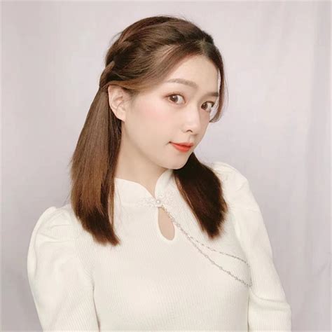 国风温柔发型女生头像