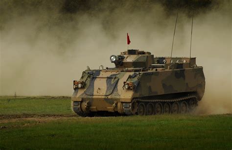陆军中型合成旅：坐拥9000辆战车，世界最大规模轮式装甲车队！_美国陆军