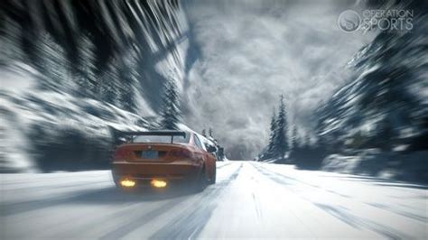 在雪地中飞速前进的车图片素材-正版创意图片400088815-摄图网