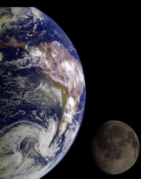 太阳对月球的引力比地球大2.5倍，为什么月球还围绕着地球转？