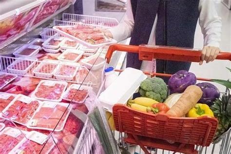 福州猪肉每斤降至20元以下 比春节前便宜10元左右