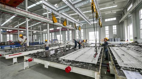 年产30万立方米的装配式建筑项目在秦皇岛开发区投产_凤凰资讯