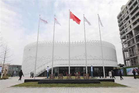 威海排名前列国际标准冰球馆试运营!-威海搜狐焦点