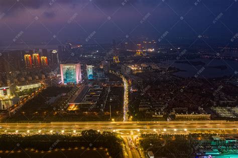 武汉城市天际线阴天天际线三角湖航拍摄影图配图高清摄影大图-千库网