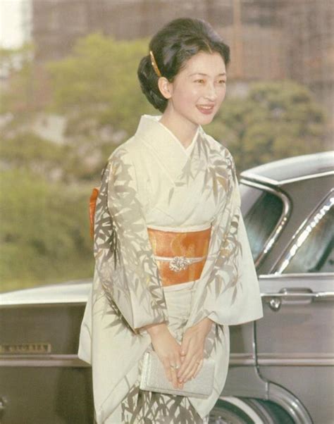 日本的和服，皇室成员穿上风格各不同，美智子皇后很有韵味|真子|和服|美智子_新浪新闻