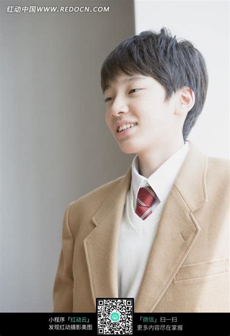 男学生头图片