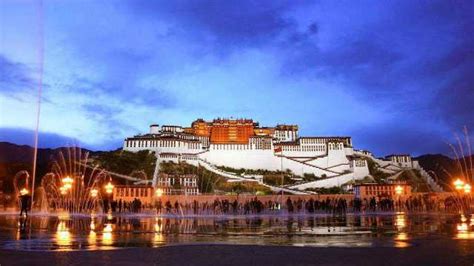 西藏拉萨布达拉宫背景图片_西藏拉萨布达拉宫背景素材图片_千库网