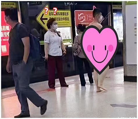 男子地铁站偷拍被抓 手机藏有多名女性裙底视频_手机新浪网
