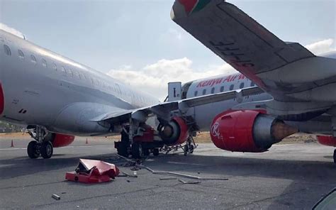 肯尼亚航空两架E190维护时相撞 飞机严重受损 · Current.VC