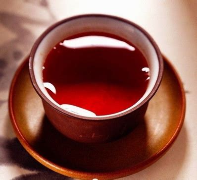 冲泡普洱古树茶时的茶桌礼仪|普洱茶百科 - 中吉号官网