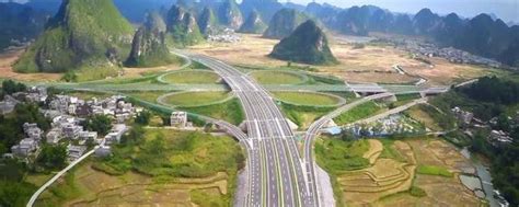 中国广西最美公路 引外媒赞叹_中铁城际规划建设有限公司