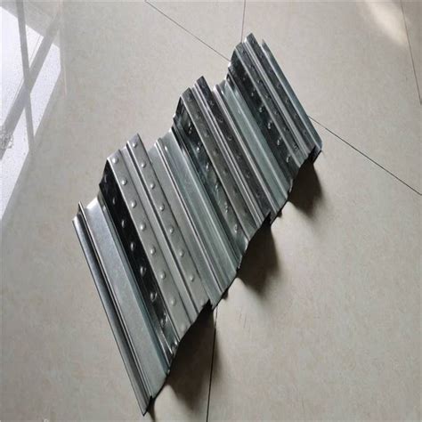 荆州YX28-205-820白灰彩钢板 0.6mm钢结构活动板房 镀锌压型钢板
