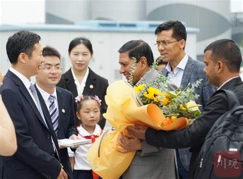 尼泊尔副总理兼内政部长施雷斯塔抵蓉访川_四川在线