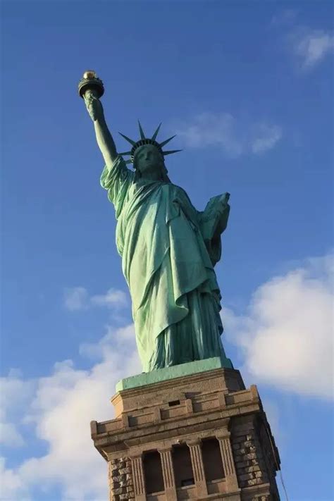 历史上的今天丨自由女神像是法国人送的？_澎湃新闻-The Paper