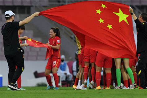 3-2！中国女足亚洲杯夺冠，3球逆转！铿锵玫瑰，再次绽放