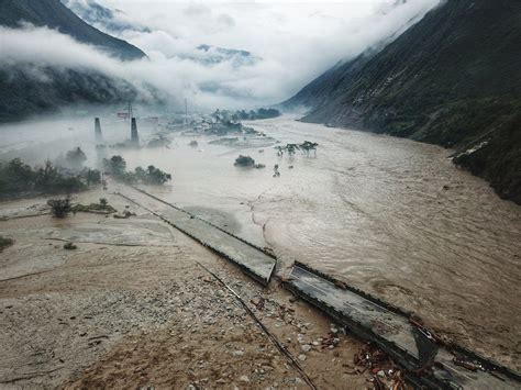 三峡大坝削峰泄洪大图来了 场面超级壮观 - 世相 - 新湖南