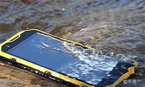 手机掉进水里怎么办? - 知乎
