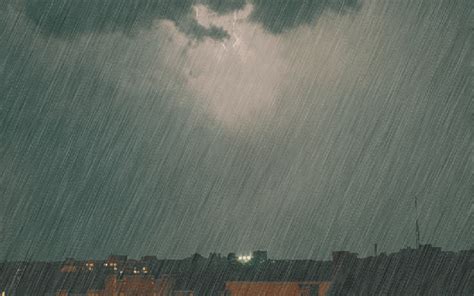 瓢泼大雨倾盆大雨图片,瓢泼大雨和倾盆大雨,倾盆大雨图片_大山谷图库