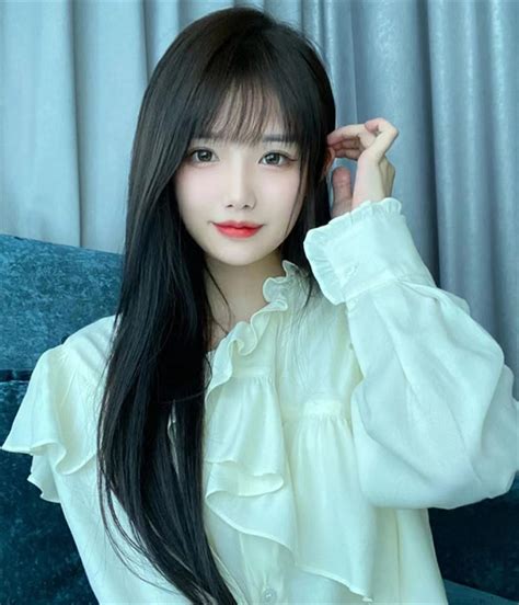 直发女生头像温柔