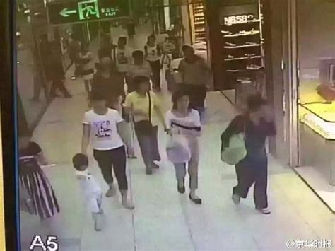 3岁女孩和母亲一起失踪 父亲称妻子精神正常_新闻频道_中国青年网