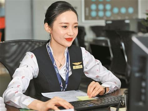 中国机长：空姐究竟是不是花瓶，带你走进空姐的日常_腾讯视频