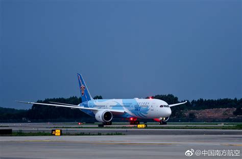 带你去看南航波音787梦想客机_新浪新闻