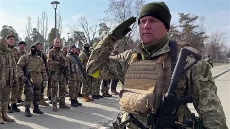 俄媒：英国军官在俄出兵前已入境乌克兰 参与训练乌军和民族主义营_凤凰网视频_凤凰网