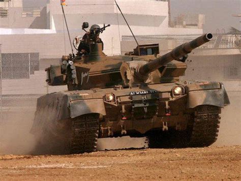 摩洛哥列装的中国VT-1A(MBT-2000)主战坦克