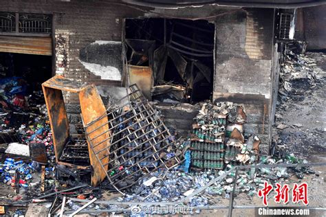 香港深夜火烧16艘船 爆炸巨响、大片火海延烧近4小时 - 国际日报