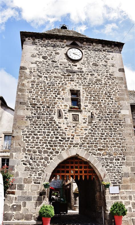 Photo à Mur-de-Barrez (12600) : La Commune - Mur-de-Barrez, 421303 ...
