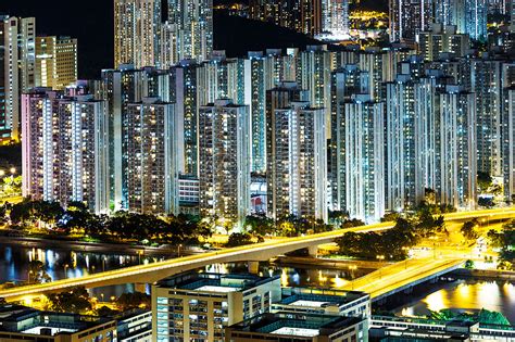 香港的公屋家庭住宅城市建筑财产窗户公寓快门住房高清图片下载-正版图片322140018-摄图网