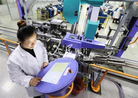 江苏海安：三维融合推动纺织产业转型升级-人民图片网