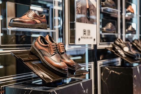 中国十大真皮皮鞋品牌排行榜前十名有哪些 意尔康便宜 - 神奇评测
