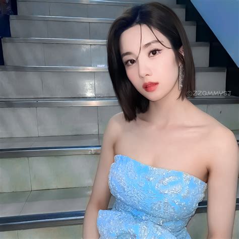 女爱豆权恩妃图片