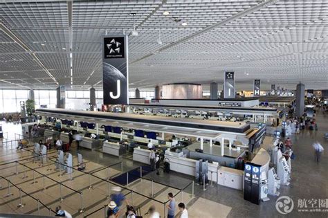 日本成田机场新设116台自助报到机 国航等17家航空乘客可用_民航_资讯_航空圈