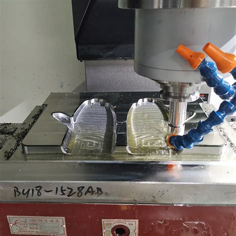 塑胶模具_精密m8m12工业连接器插头模具公母头尼龙胶芯塑胶模具 - 阿里巴巴