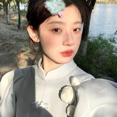 明亮温柔头像女生