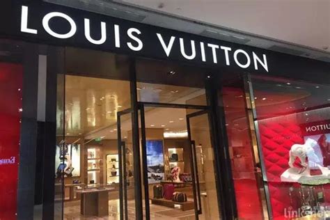 路易威登Louis Vuitton在中国推出线上选购服务【奢品】_风尚网|FengSung.com