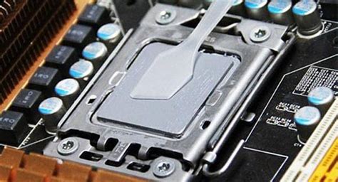 电脑散热硅脂怎么涂？CPU涂硅脂注意事项及CPU涂硅脂教程图解(3)_装机教程-装机之家