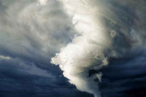 世界上最可怕的自然现象之一 火焰龙卷风