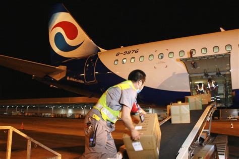 重庆航空开通重庆-曼谷首个“客改货”航班