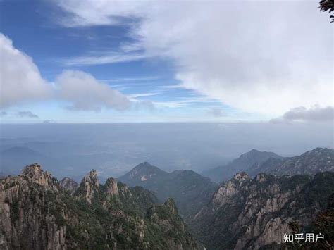 "我后悔了,我不想出来玩了!"有人黄山爬到一半想回家,进退两难...