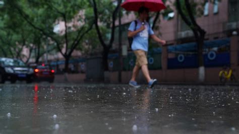 关注北京暴雨，各区已全力做好防汛准备，直升机待命 | 北晚新视觉
