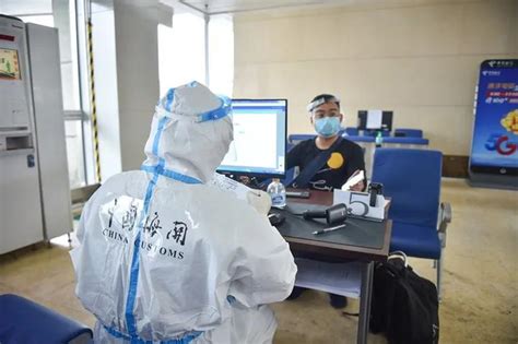 成都海关在同一航班检出的6名新冠病毒核酸阳性入境人员均诊断为确诊病例 - 知乎