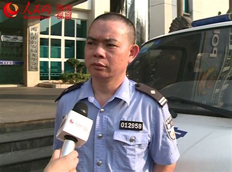 重庆一女子持刀袭警被民警开枪击伤后死亡 检察机关已启动调查|重庆市|袭警|民警_新浪新闻