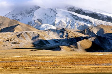 新疆乌鲁木齐国际大巴扎-乌鲁木齐旅游景点-新疆旅游景点-新疆中旅国际旅行社