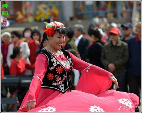 【新疆舞蹈摄影图片】第四届中国农民歌会抓拍纪实摄影_黑色视觉_太平洋电脑网摄影部落