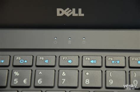 戴尔笔记本怎么设置键盘灯光长亮？