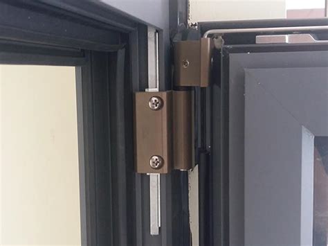门窗五金配件在门窗中起到的作用-山东华鑫五金科技有限公司